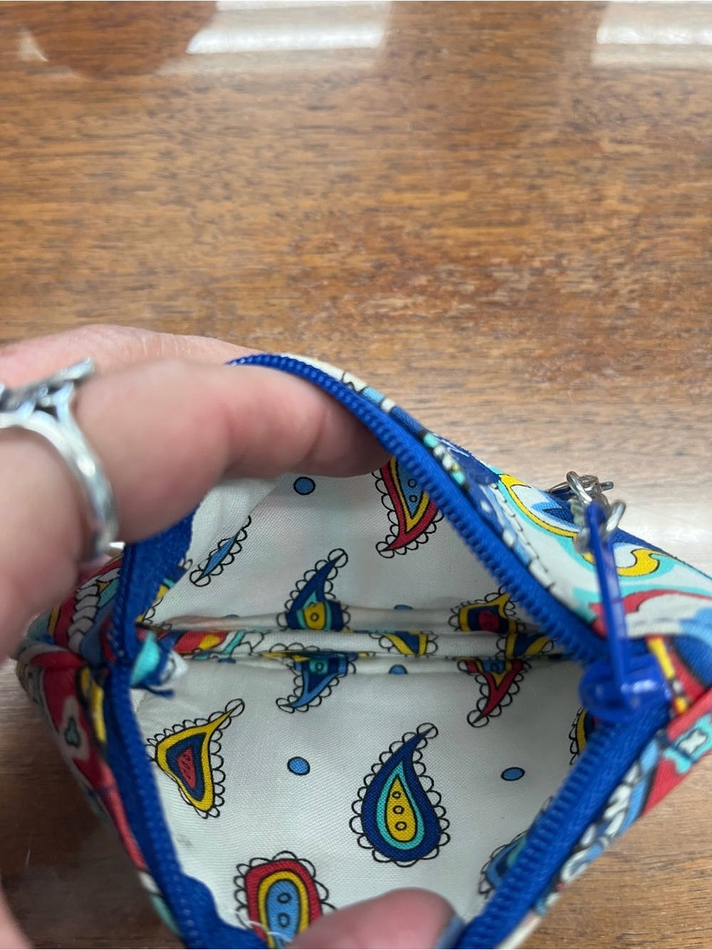 Vera Bradley Matching Zip Card Wallet and Measuring Tape - Picture 6 of 8